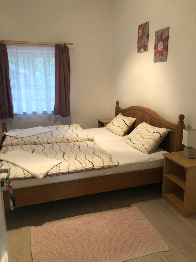 Tisza-Kert Apartmanok Tiszafüred Buitenkant foto